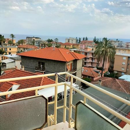 Ferienwohnung Attico Con Vista Mozzafiato Bordighera Exterior foto